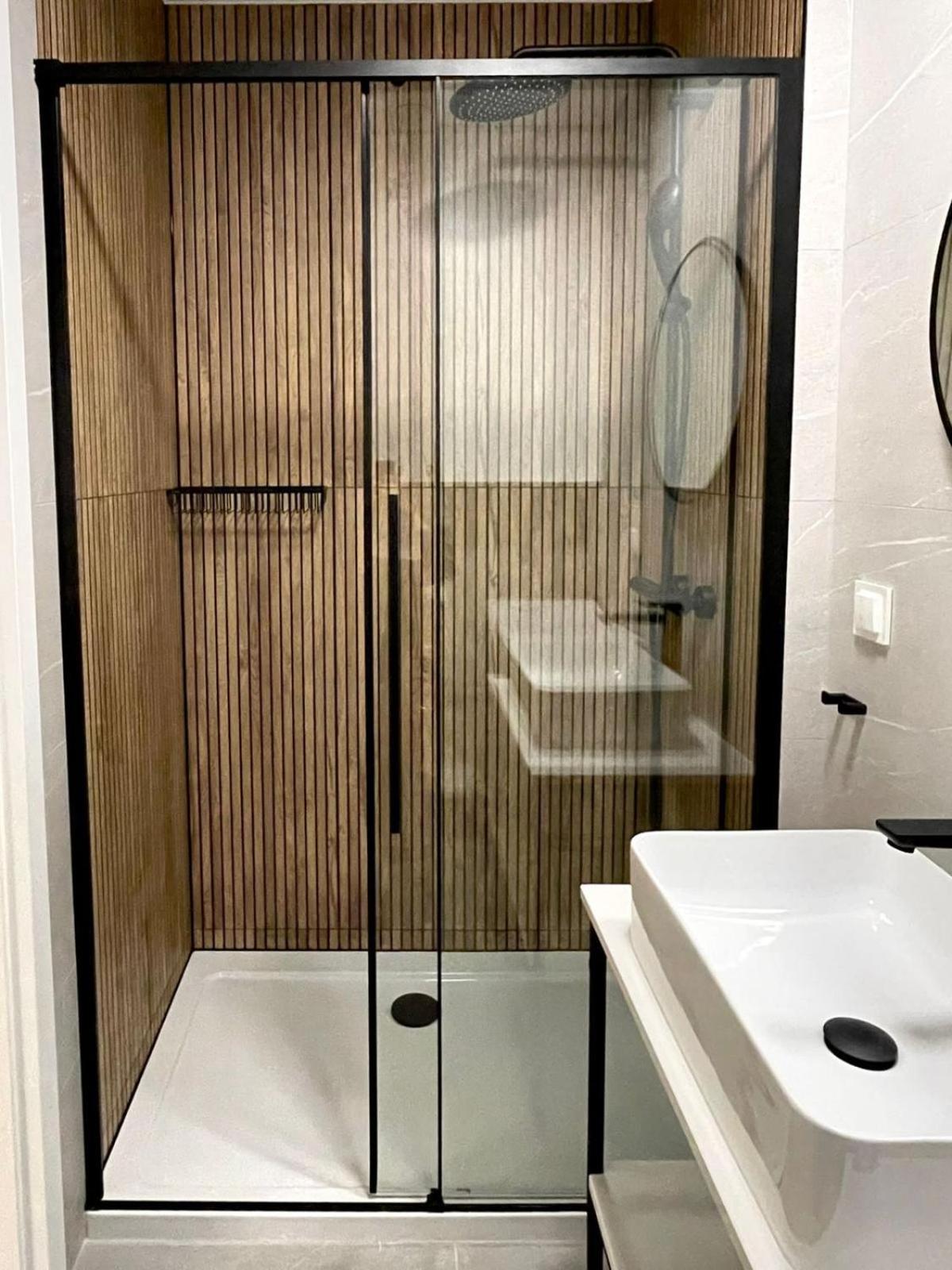 Apartos Seaside Luxury Apartments 斯维诺乌伊希切 外观 照片